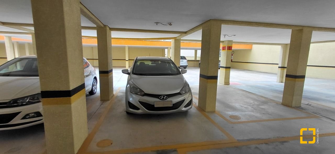 Apartamento com 80m², 3 quartos (sendo 1 suíte), 1 garagem, no bairro Trindade em Florianópolis