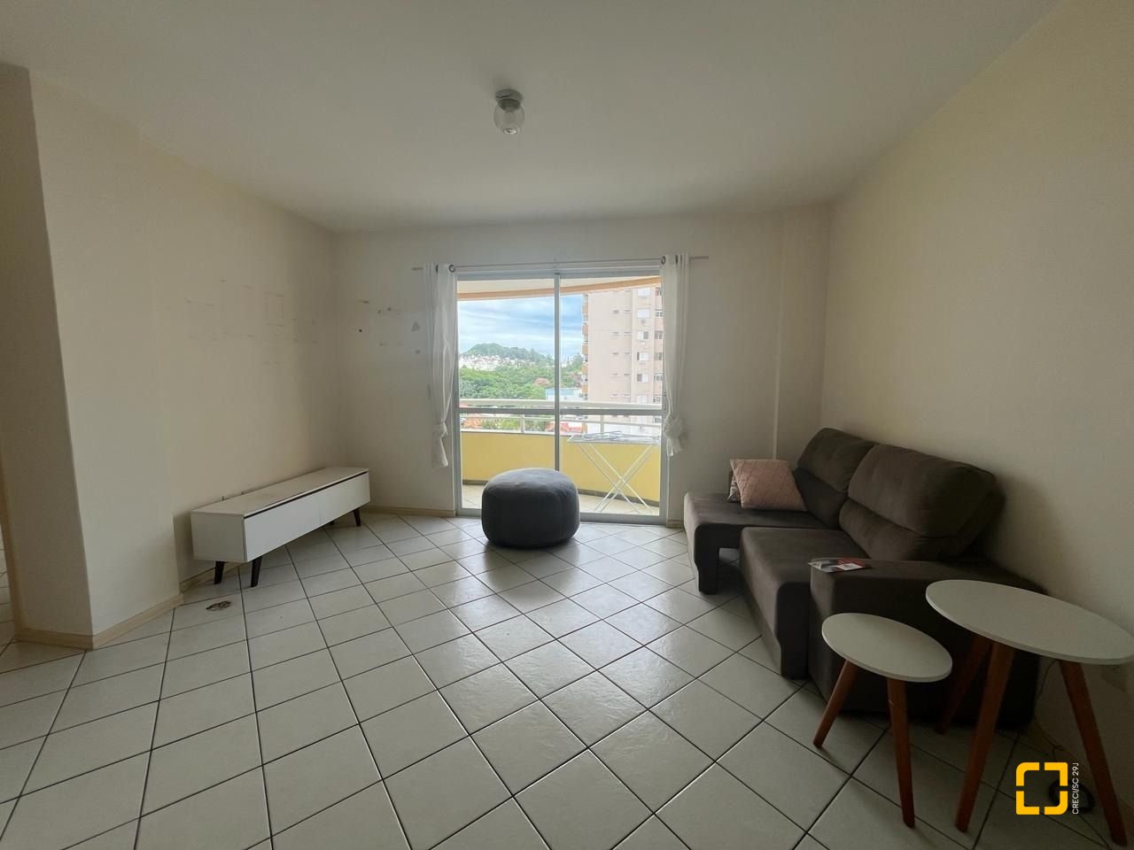Apartamento com 80m², 3 quartos (sendo 1 suíte), 1 garagem, no bairro Trindade em Florianópolis