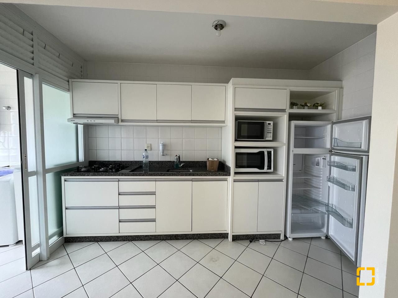 Apartamento com 80m², 3 quartos (sendo 1 suíte), 1 garagem, no bairro Trindade em Florianópolis