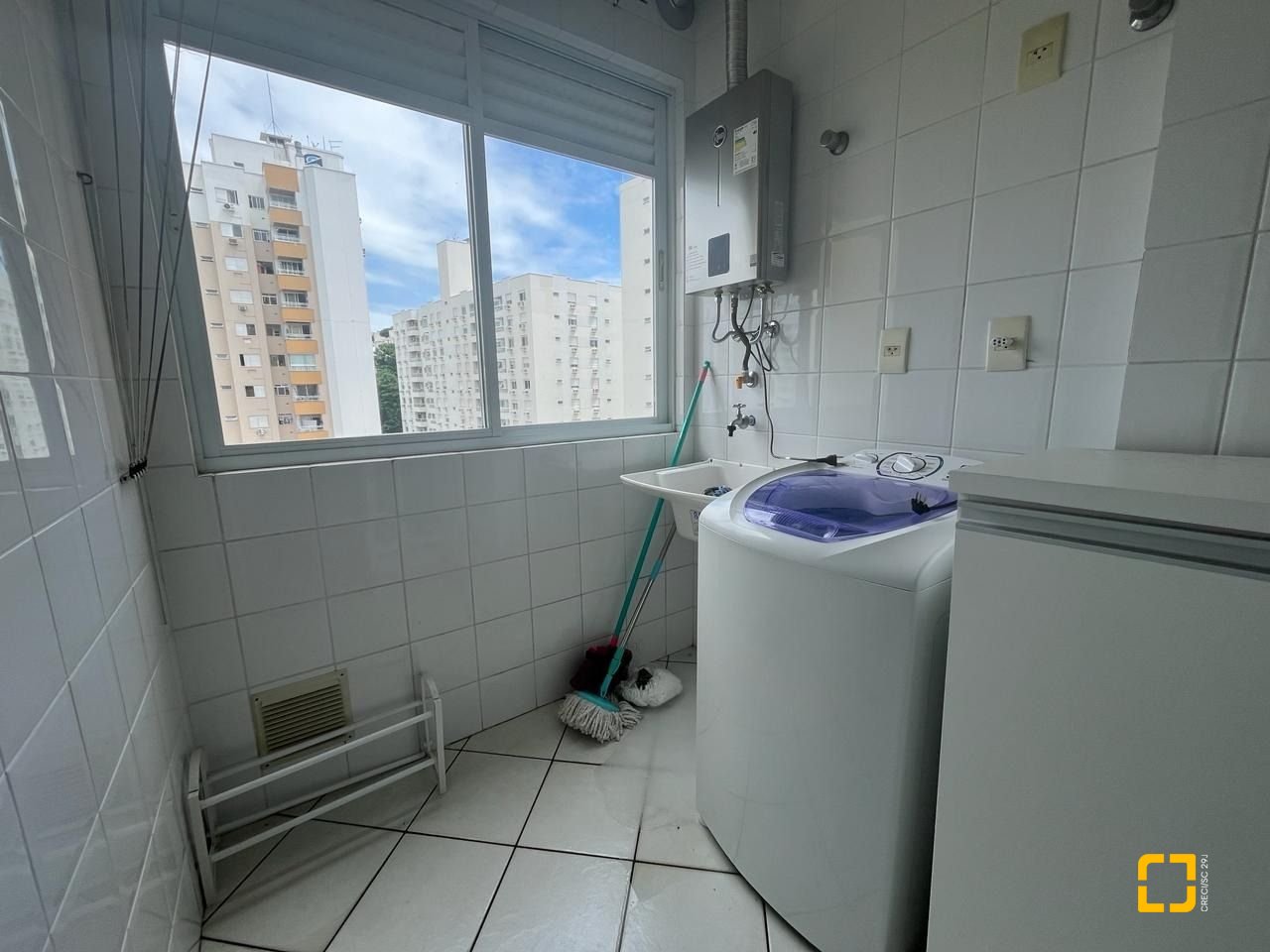Apartamento com 80m², 3 quartos (sendo 1 suíte), 1 garagem, no bairro Trindade em Florianópolis