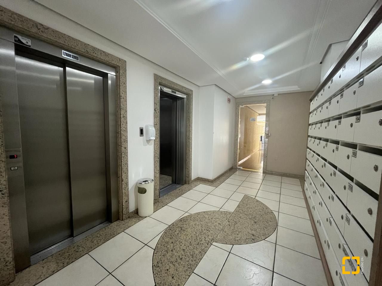 Apartamento com 80m², 3 quartos (sendo 1 suíte), 1 garagem, no bairro Trindade em Florianópolis