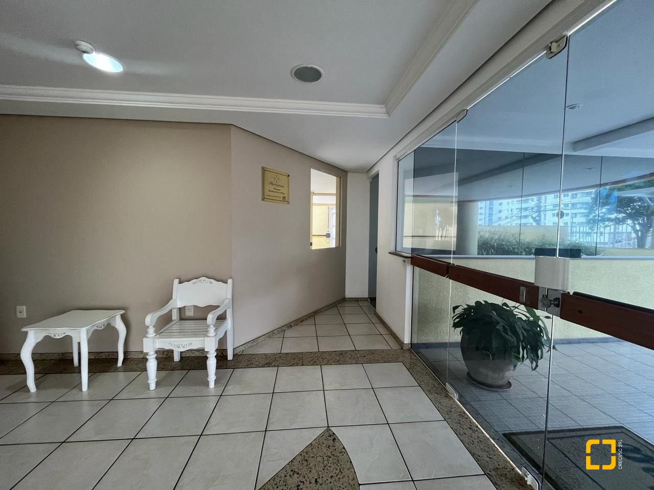 Apartamento com 80m², 3 quartos (sendo 1 suíte), 1 garagem, no bairro Trindade em Florianópolis