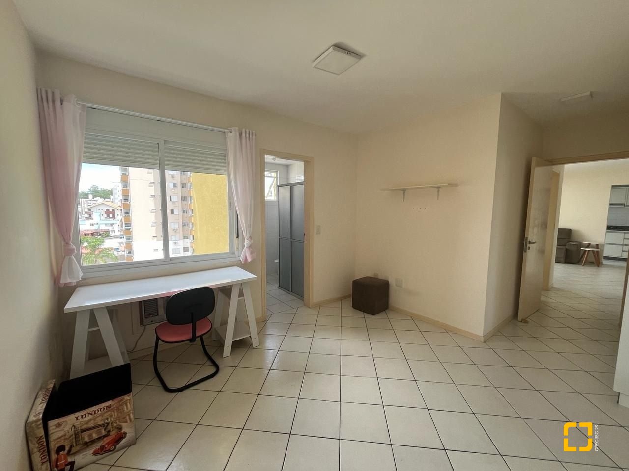 Apartamento com 80m², 3 quartos (sendo 1 suíte), 1 garagem, no bairro Trindade em Florianópolis