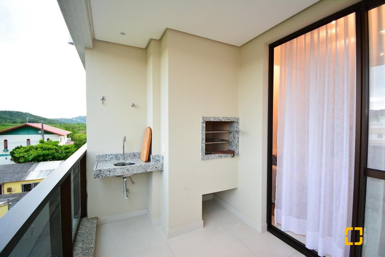 Apartamento com 71m², 3 quartos (sendo 1 suíte), 1 garagem, no bairro Cachoeira do Bom Jesus em Florianópolis