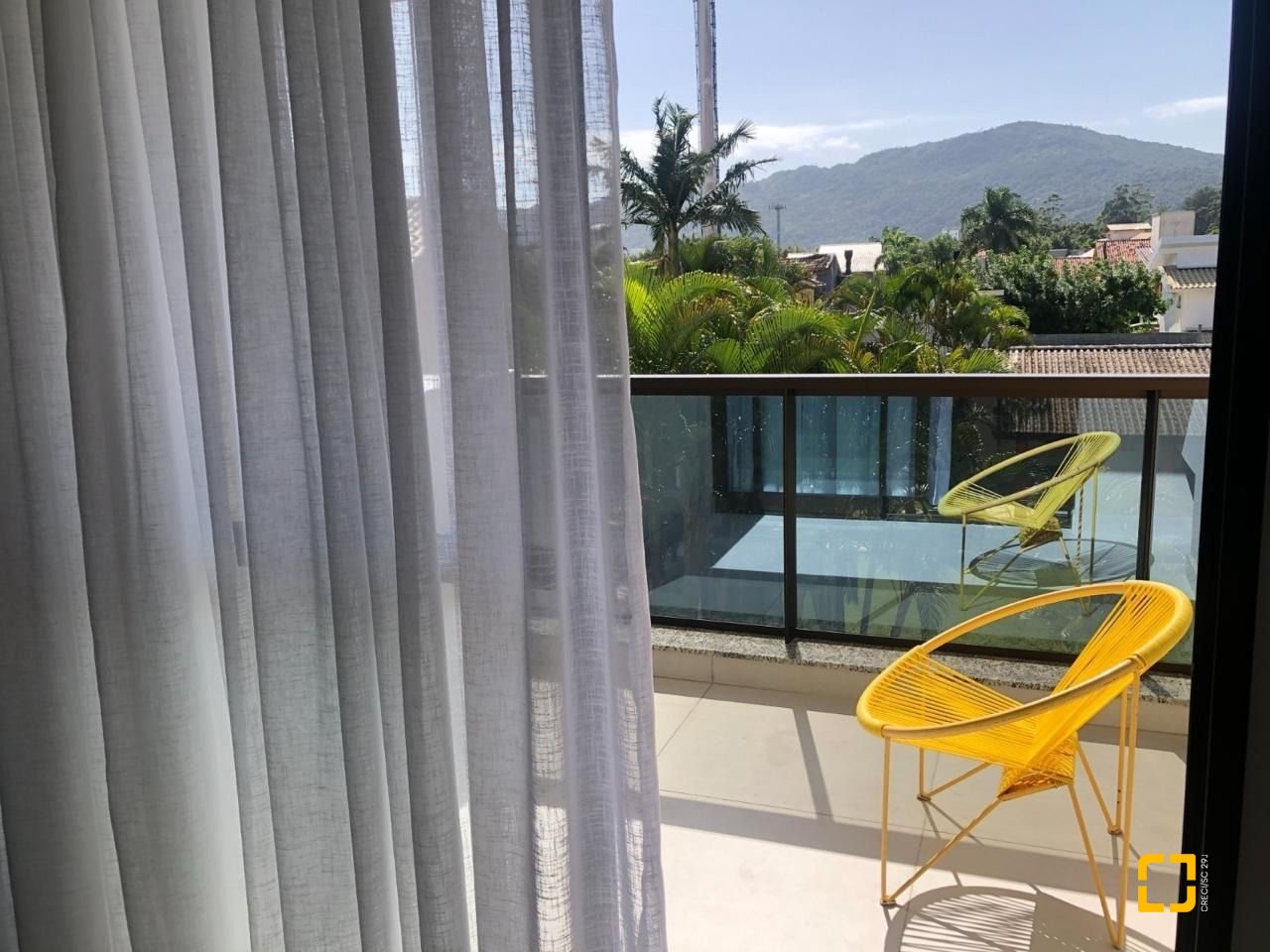 Apartamento com 71m², 3 quartos (sendo 1 suíte), 1 garagem, no bairro Cachoeira do Bom Jesus em Florianópolis