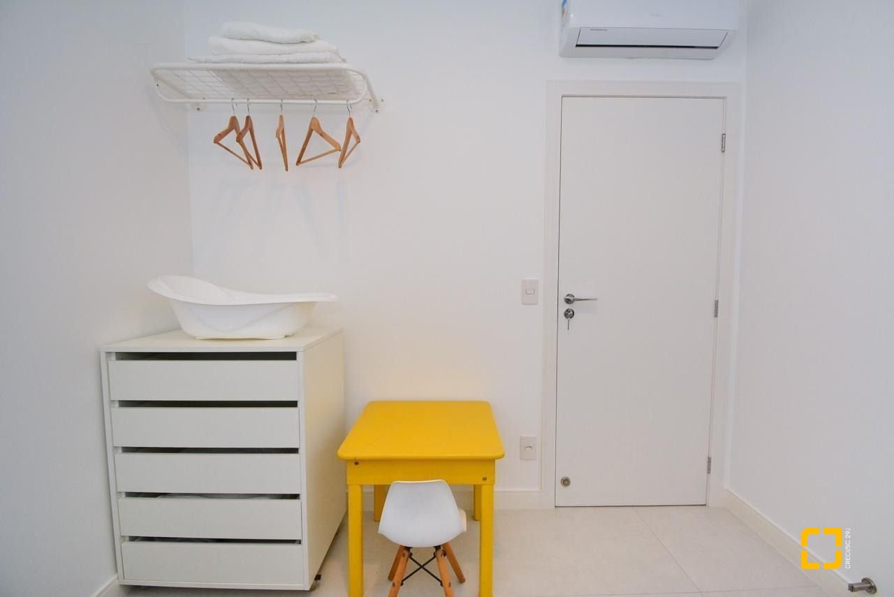 Apartamento com 71m², 3 quartos (sendo 1 suíte), 1 garagem, no bairro Cachoeira do Bom Jesus em Florianópolis