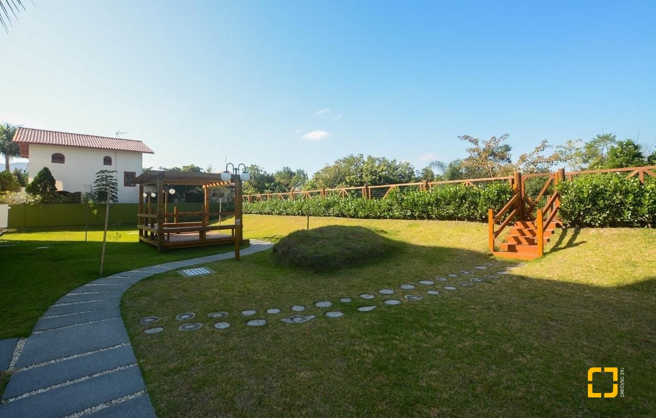 Apartamento com 71m², 3 quartos (sendo 1 suíte), 1 garagem, no bairro Cachoeira do Bom Jesus em Florianópolis