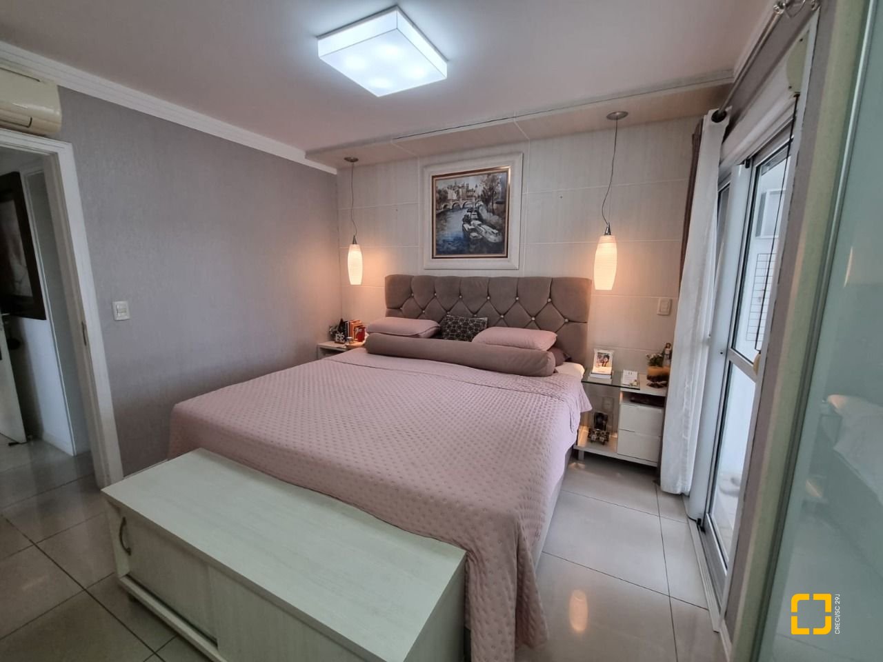 Apartamento com 190m², 4 quartos (sendo 1 suíte), 2 garagens, no bairro Kobrasol em São José