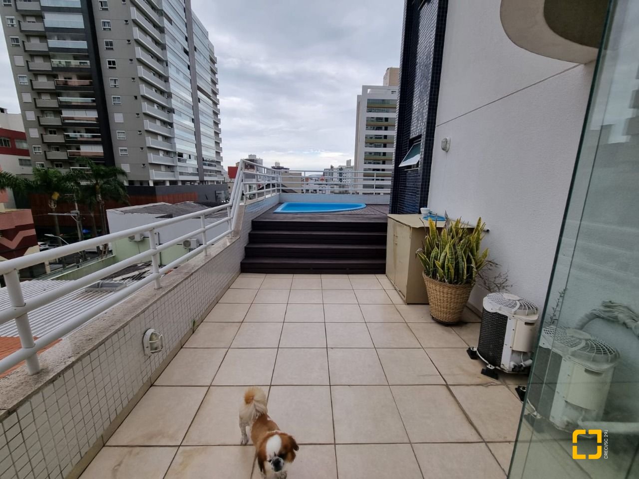 Apartamento com 190m², 4 quartos (sendo 1 suíte), 2 garagens, no bairro Kobrasol em São José
