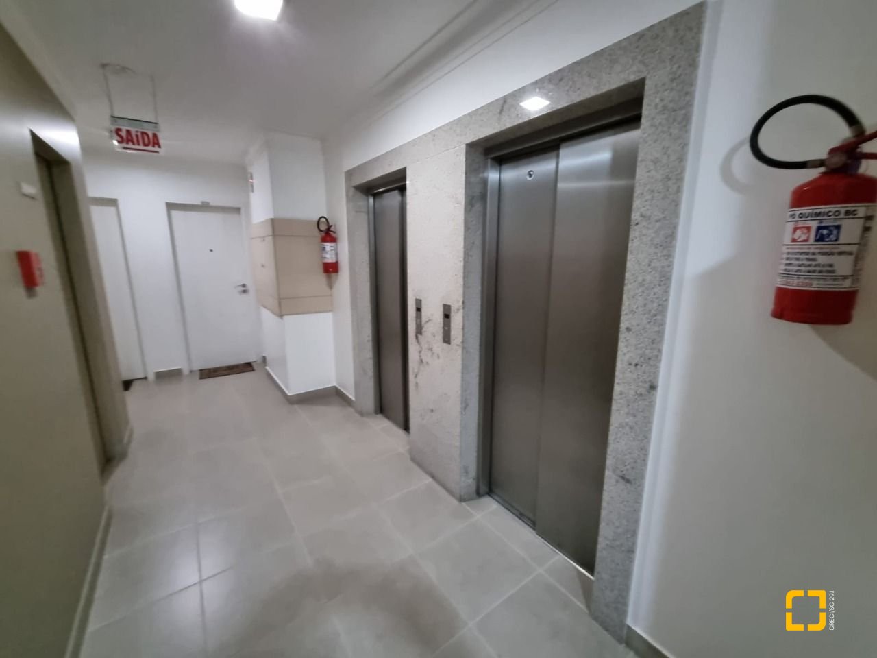 Apartamento com 190m², 4 quartos (sendo 1 suíte), 2 garagens, no bairro Kobrasol em São José
