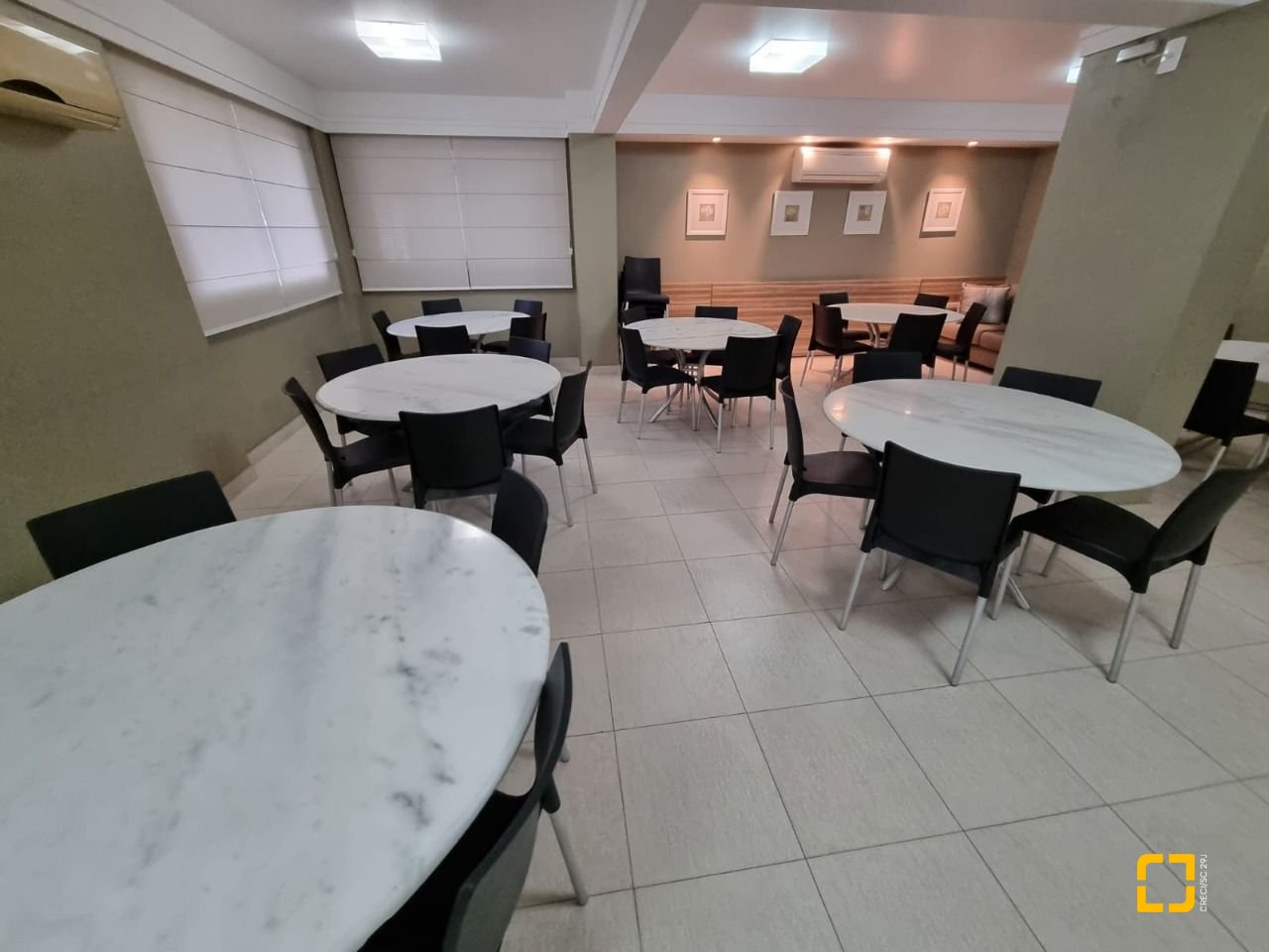 Apartamento com 190m², 4 quartos (sendo 1 suíte), 2 garagens, no bairro Kobrasol em São José