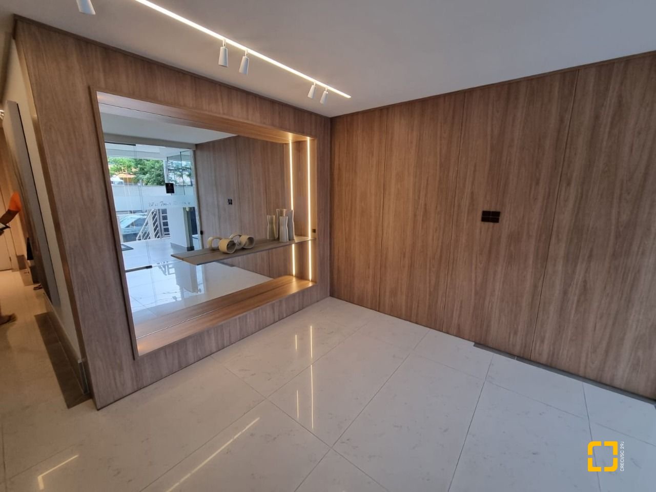 Apartamento com 190m², 4 quartos (sendo 1 suíte), 2 garagens, no bairro Kobrasol em São José