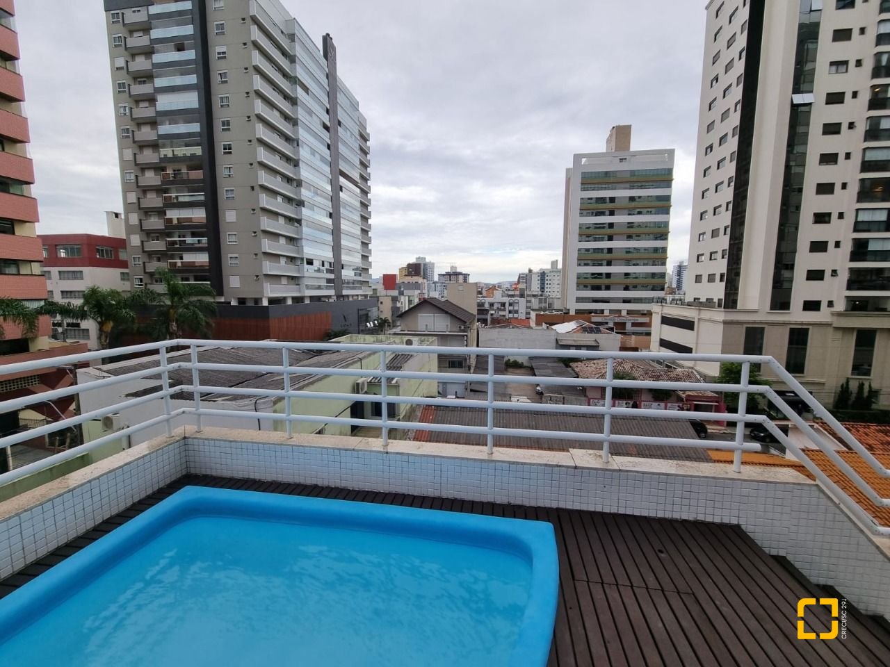Apartamento com 190m², 4 quartos (sendo 1 suíte), 2 garagens, no bairro Kobrasol em São José