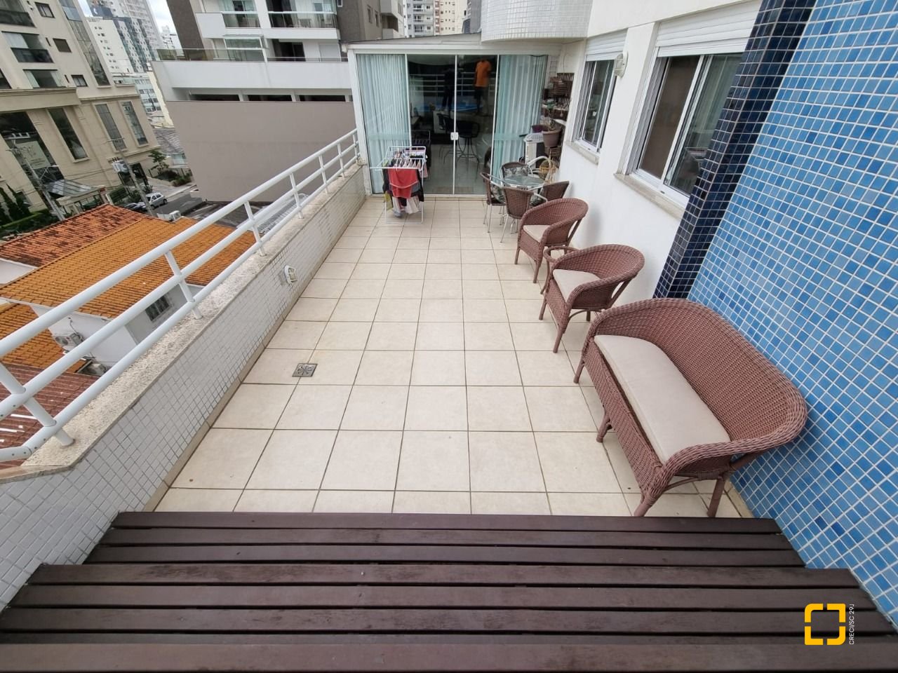 Apartamento com 190m², 4 quartos (sendo 1 suíte), 2 garagens, no bairro Kobrasol em São José
