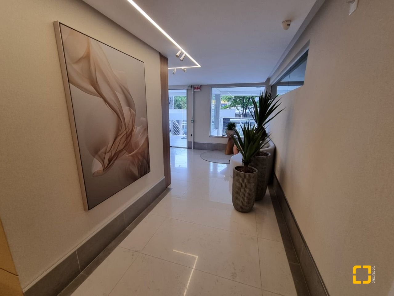 Apartamento com 190m², 4 quartos (sendo 1 suíte), 2 garagens, no bairro Kobrasol em São José