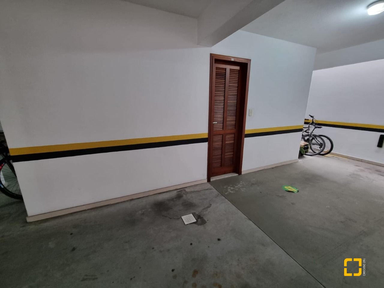 Apartamento com 190m², 4 quartos (sendo 1 suíte), 2 garagens, no bairro Kobrasol em São José