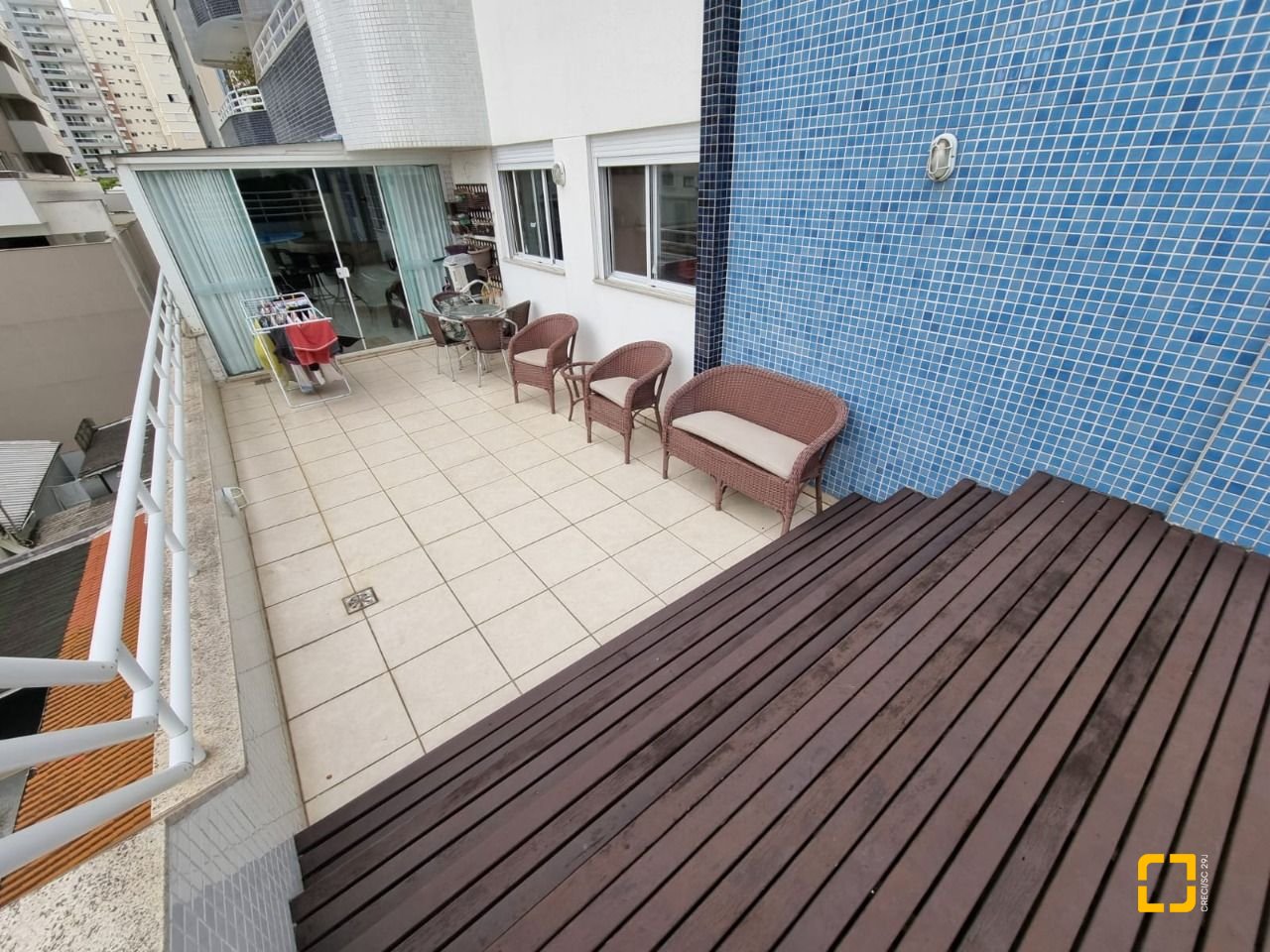 Apartamento com 190m², 4 quartos (sendo 1 suíte), 2 garagens, no bairro Kobrasol em São José