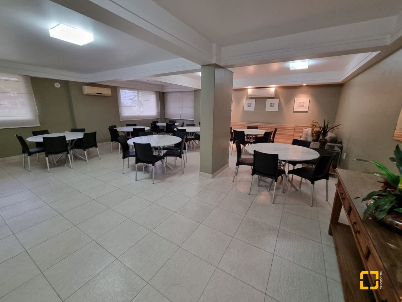 Apartamento com 190m², 4 quartos (sendo 1 suíte), 2 garagens, no bairro Kobrasol em São José