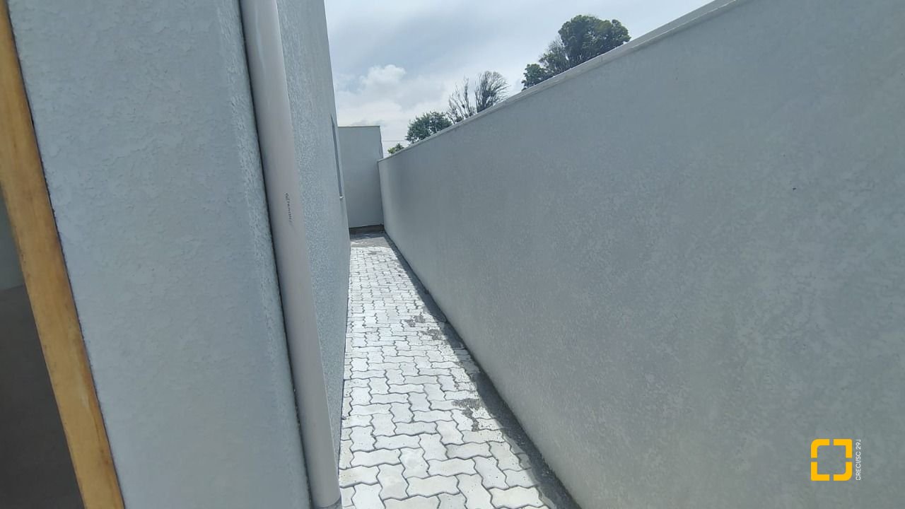 Casa com 90m², 4 quartos (sendo 2 suítes), 1 garagem, no bairro Ingleses em Florianópolis