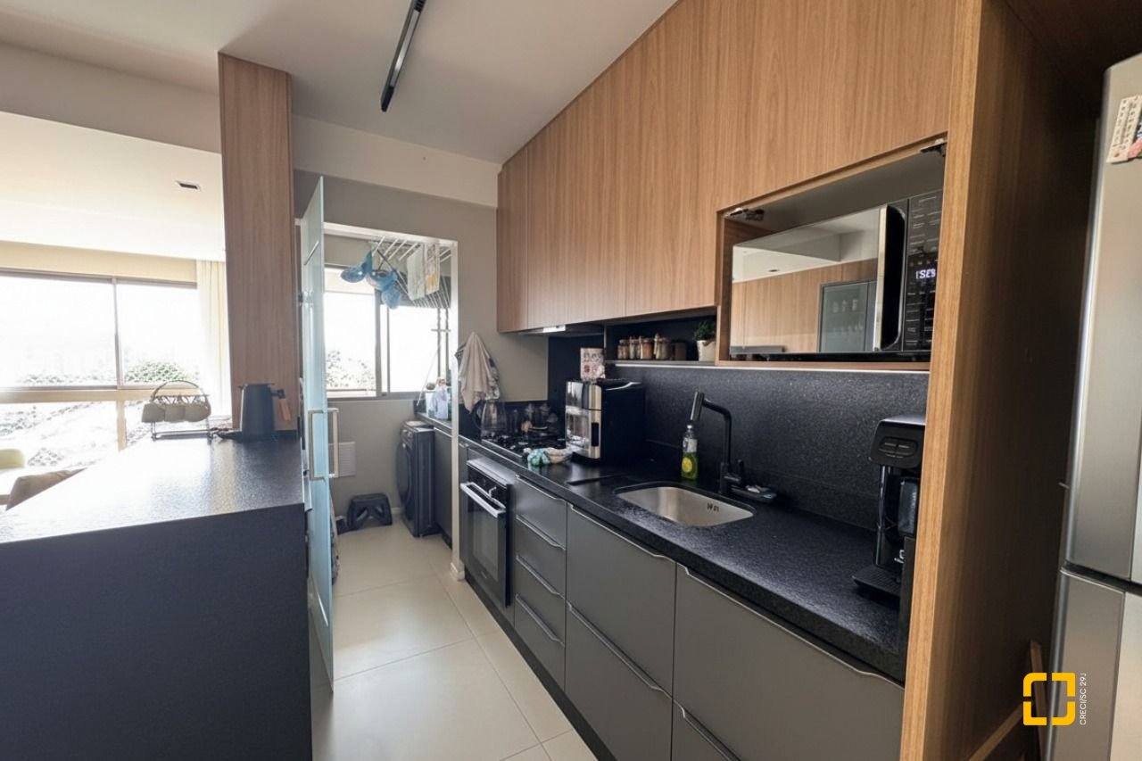 Apartamento com 87m², 4 quartos (sendo 1 suíte), 2 garagens, no bairro Jardim Atlântico em Florianópolis