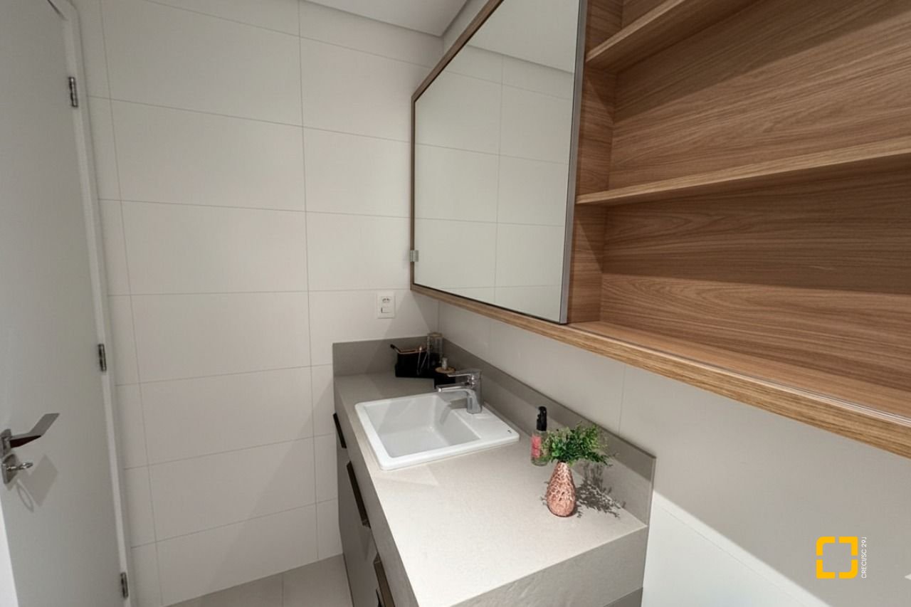 Apartamento com 87m², 4 quartos (sendo 1 suíte), 2 garagens, no bairro Jardim Atlântico em Florianópolis