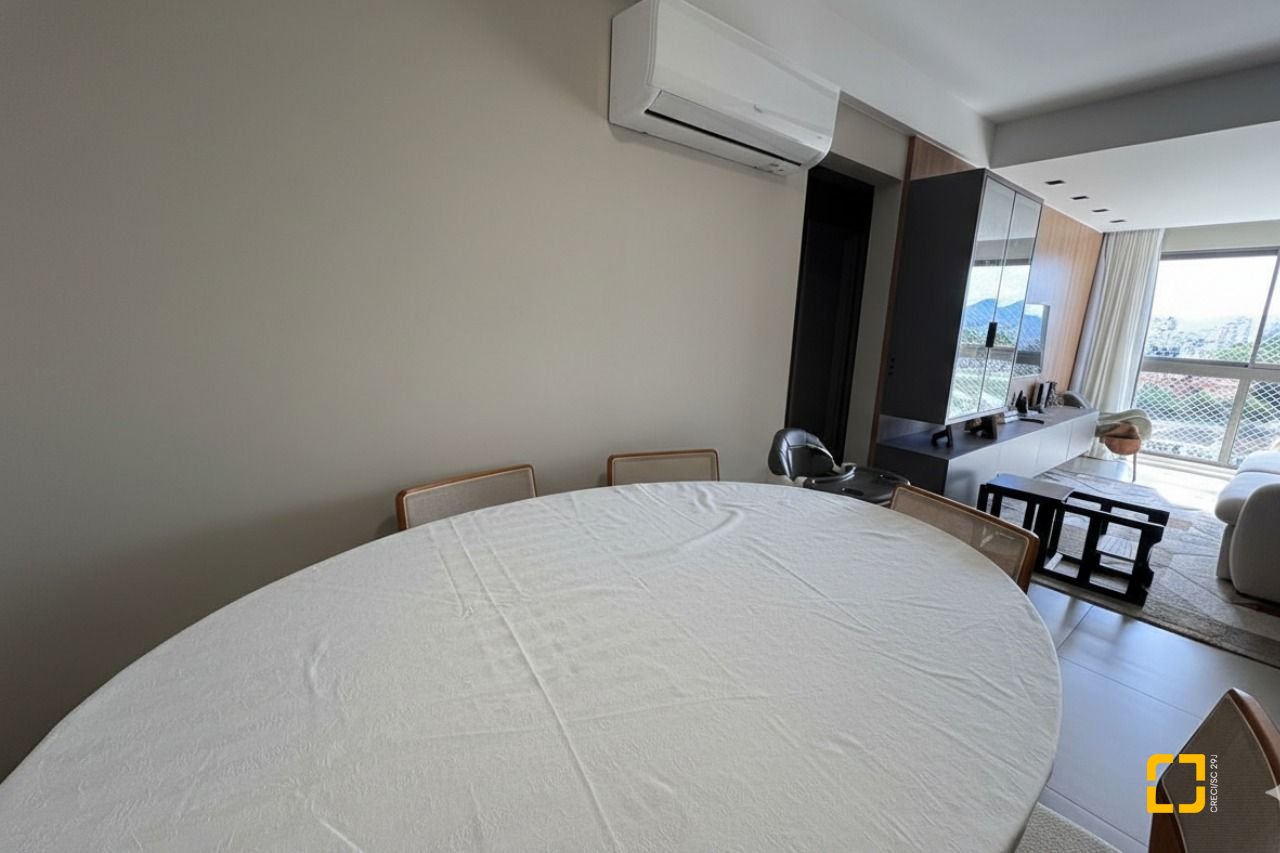 Apartamento com 87m², 4 quartos (sendo 1 suíte), 2 garagens, no bairro Jardim Atlântico em Florianópolis