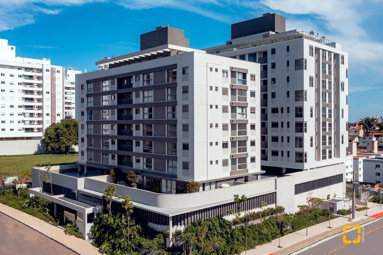 Apartamento com 87m², 4 quartos (sendo 1 suíte), 2 garagens, no bairro Jardim Atlântico em Florianópolis