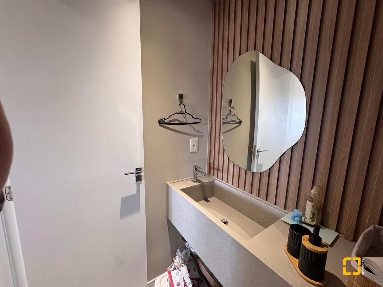 Apartamento com 87m², 4 quartos (sendo 1 suíte), 2 garagens, no bairro Jardim Atlântico em Florianópolis