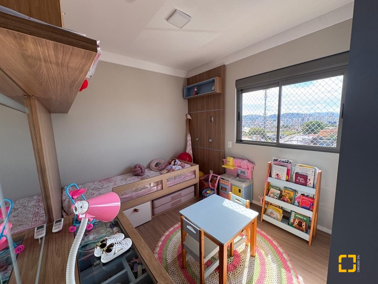 Apartamento com 87m², 4 quartos (sendo 1 suíte), 2 garagens, no bairro Jardim Atlântico em Florianópolis