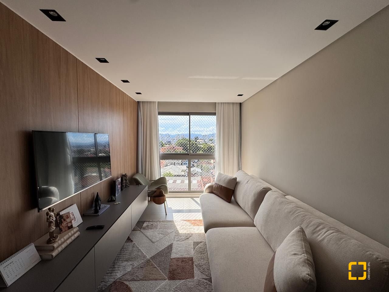 Apartamento com 87m², 4 quartos (sendo 1 suíte), 2 garagens, no bairro Jardim Atlântico em Florianópolis