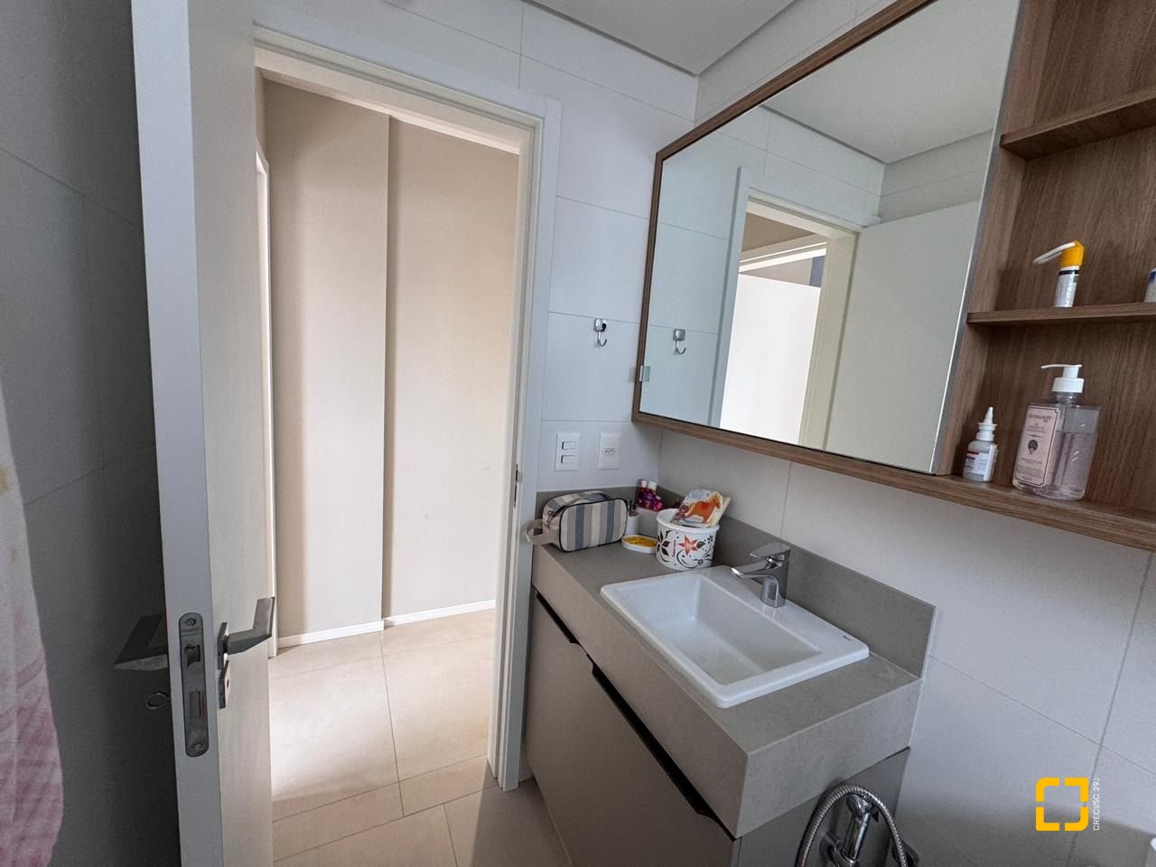 Apartamento com 87m², 4 quartos (sendo 1 suíte), 2 garagens, no bairro Jardim Atlântico em Florianópolis