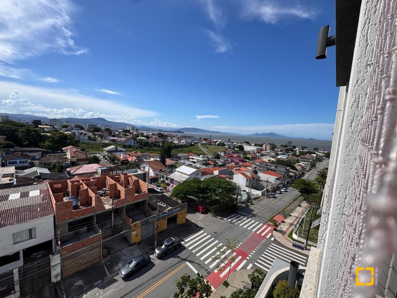Apartamento com 87m², 4 quartos (sendo 1 suíte), 2 garagens, no bairro Jardim Atlântico em Florianópolis