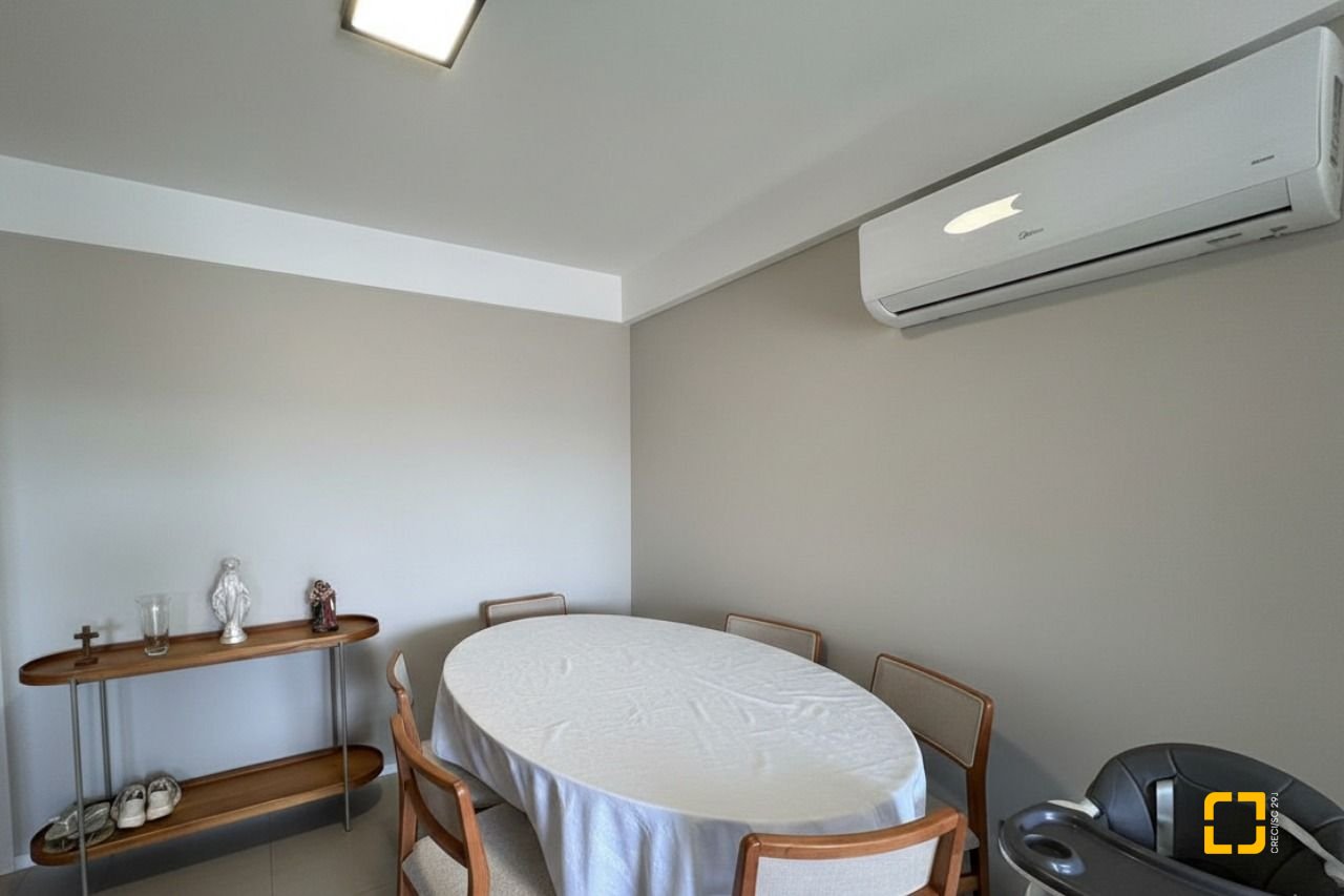 Apartamento com 87m², 4 quartos (sendo 1 suíte), 2 garagens, no bairro Jardim Atlântico em Florianópolis