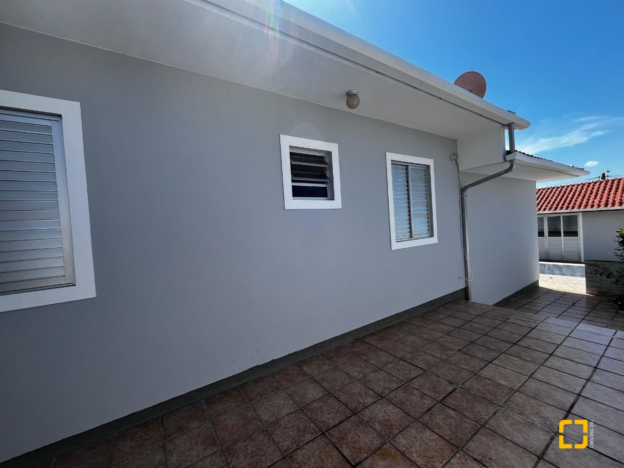 Casa com 238m², 3 quartos (sendo 1 suíte), 4 garagens, no bairro Jardim Cidade de Florianópolis em São José