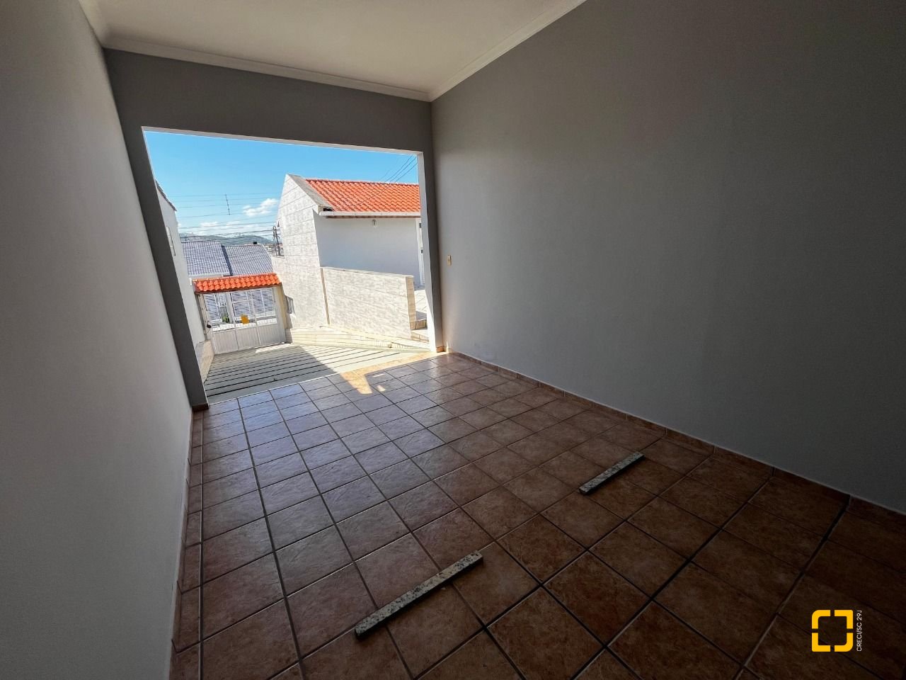 Casa com 238m², 3 quartos (sendo 1 suíte), 4 garagens, no bairro Jardim Cidade de Florianópolis em São José