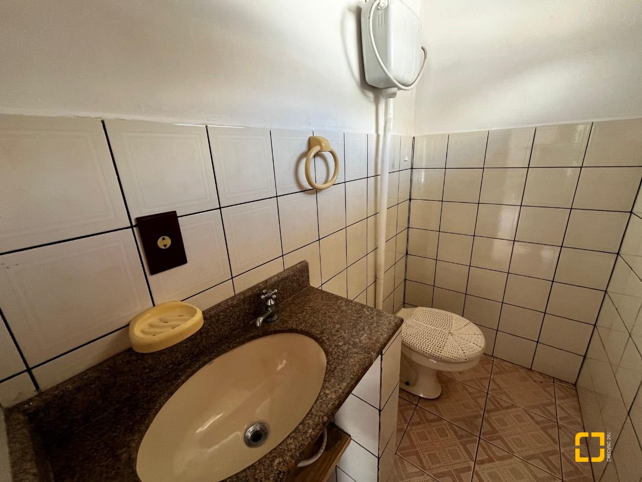 Casa com 238m², 3 quartos (sendo 1 suíte), 4 garagens, no bairro Jardim Cidade de Florianópolis em São José
