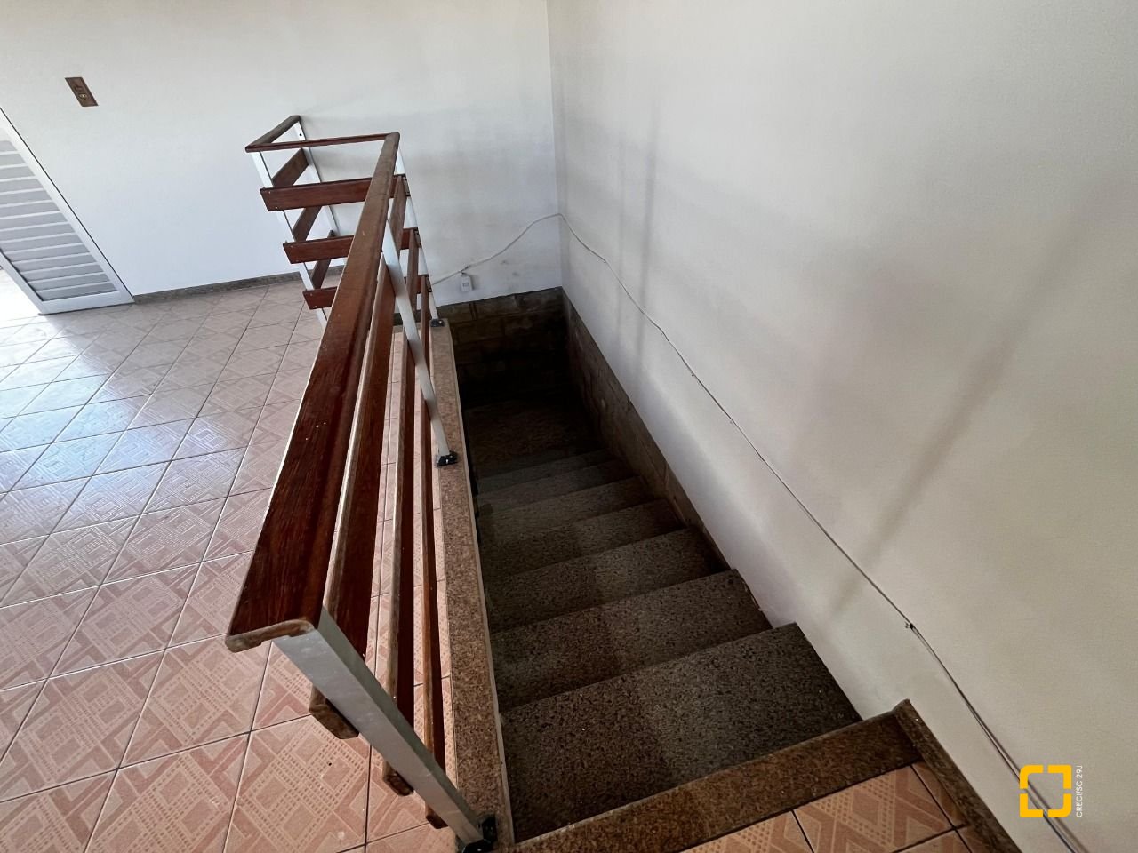 Casa com 238m², 3 quartos (sendo 1 suíte), 4 garagens, no bairro Jardim Cidade de Florianópolis em São José