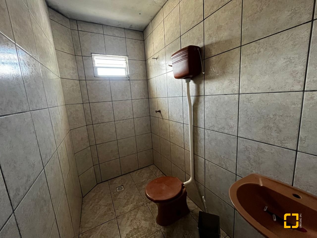 Casa com 238m², 3 quartos (sendo 1 suíte), 4 garagens, no bairro Jardim Cidade de Florianópolis em São José