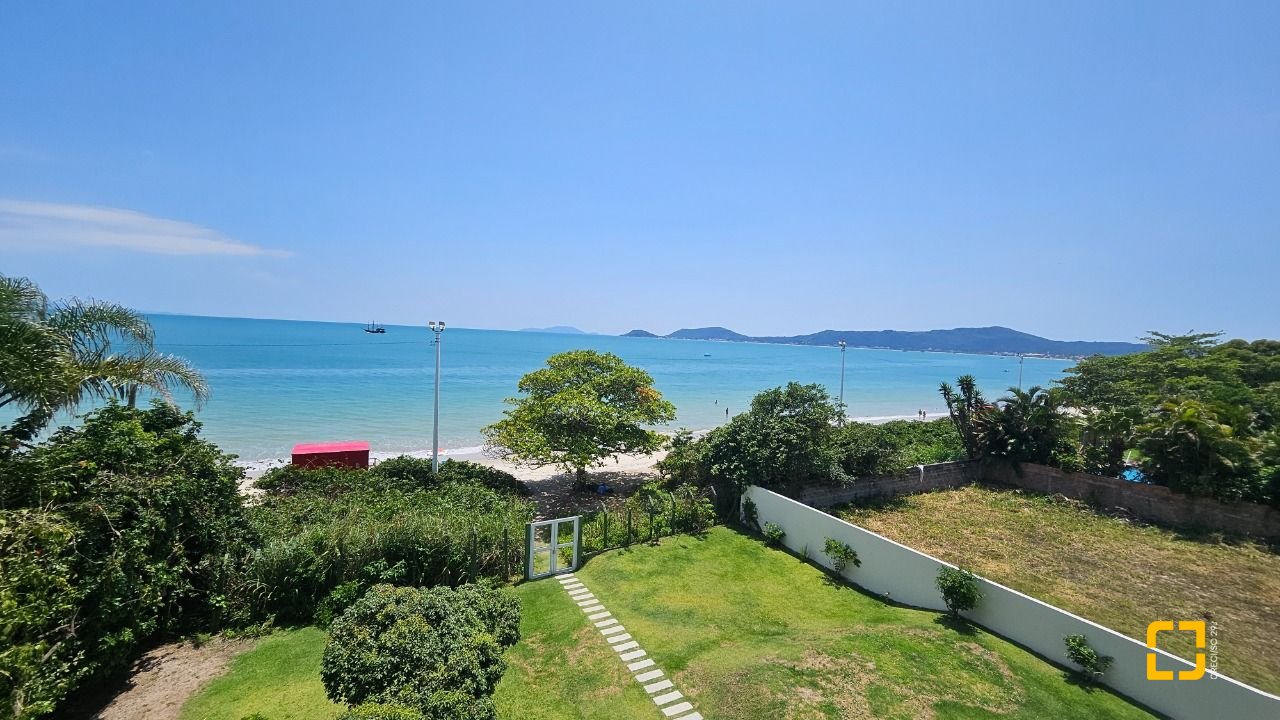 Apartamento com 116m², 4 quartos (sendo 1 suíte), 1 garagem, no bairro Canasvieiras em Florianópolis