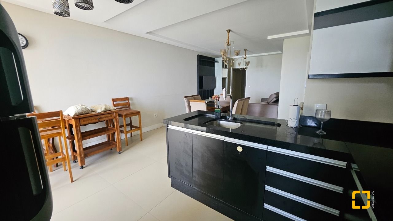 Apartamento com 116m², 4 quartos (sendo 1 suíte), 1 garagem, no bairro Canasvieiras em Florianópolis