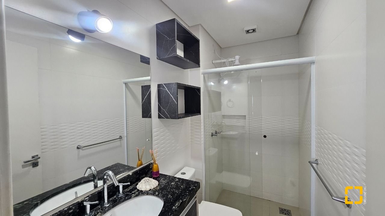 Apartamento com 116m², 4 quartos (sendo 1 suíte), 1 garagem, no bairro Canasvieiras em Florianópolis