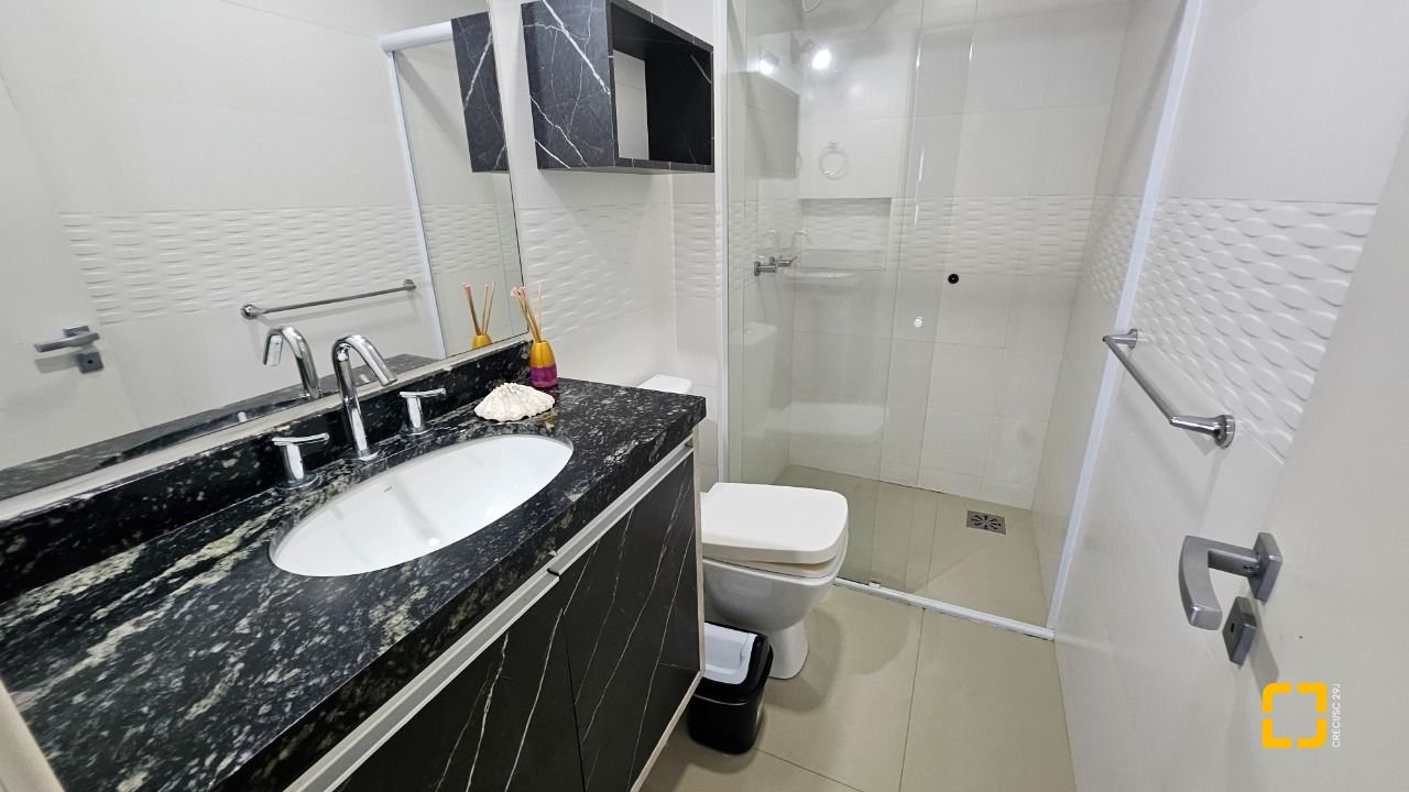Apartamento com 116m², 4 quartos (sendo 1 suíte), 1 garagem, no bairro Canasvieiras em Florianópolis