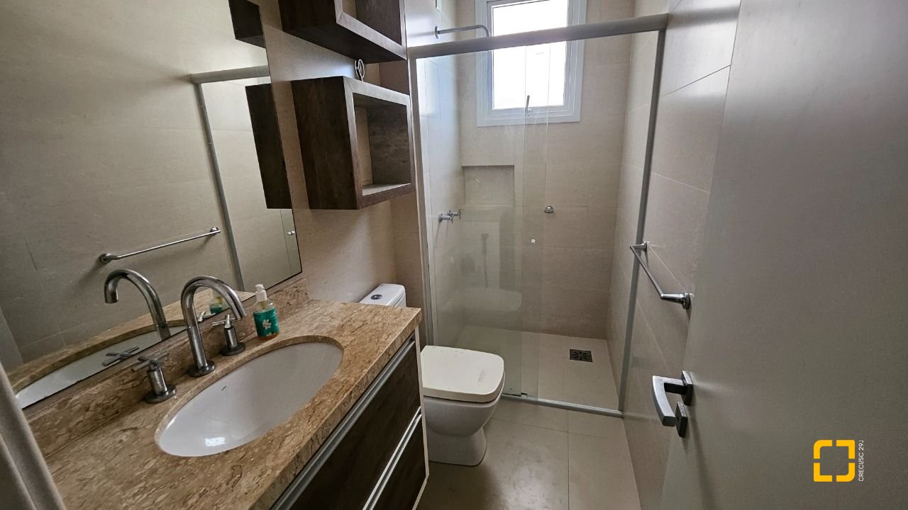Apartamento com 116m², 4 quartos (sendo 1 suíte), 1 garagem, no bairro Canasvieiras em Florianópolis