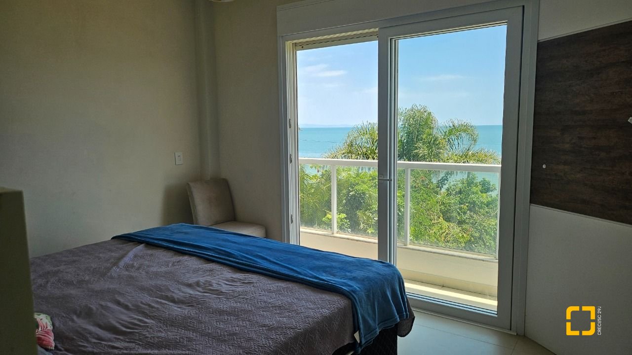 Apartamento com 116m², 4 quartos (sendo 1 suíte), 1 garagem, no bairro Canasvieiras em Florianópolis