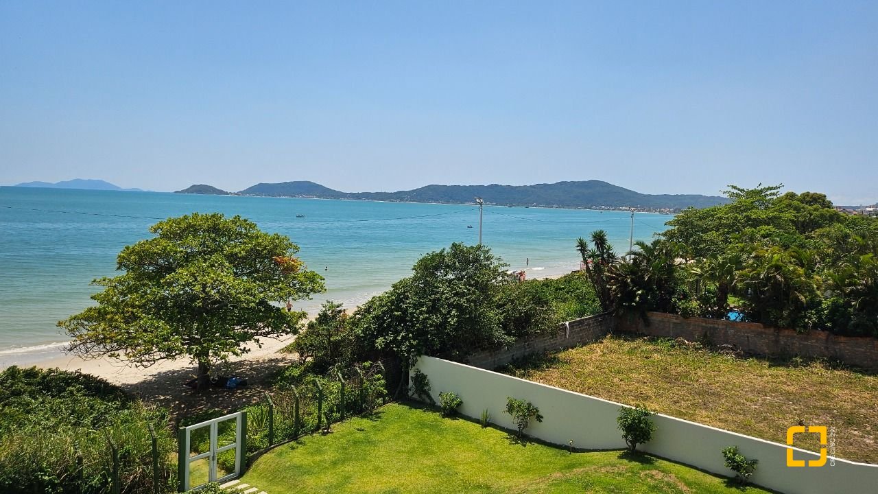 Apartamento com 116m², 4 quartos (sendo 1 suíte), 1 garagem, no bairro Canasvieiras em Florianópolis