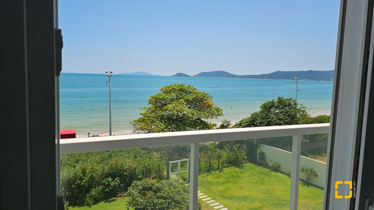 Apartamento com 116m², 4 quartos (sendo 1 suíte), 1 garagem, no bairro Canasvieiras em Florianópolis