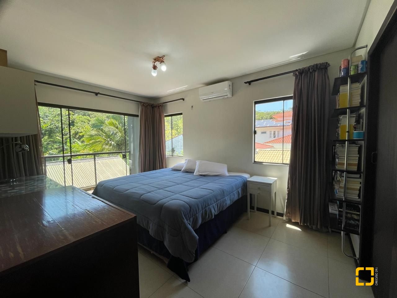 Casa de Condomínio com 225m², 5 quartos, 3 garagens, no bairro Campeche em Florianópolis