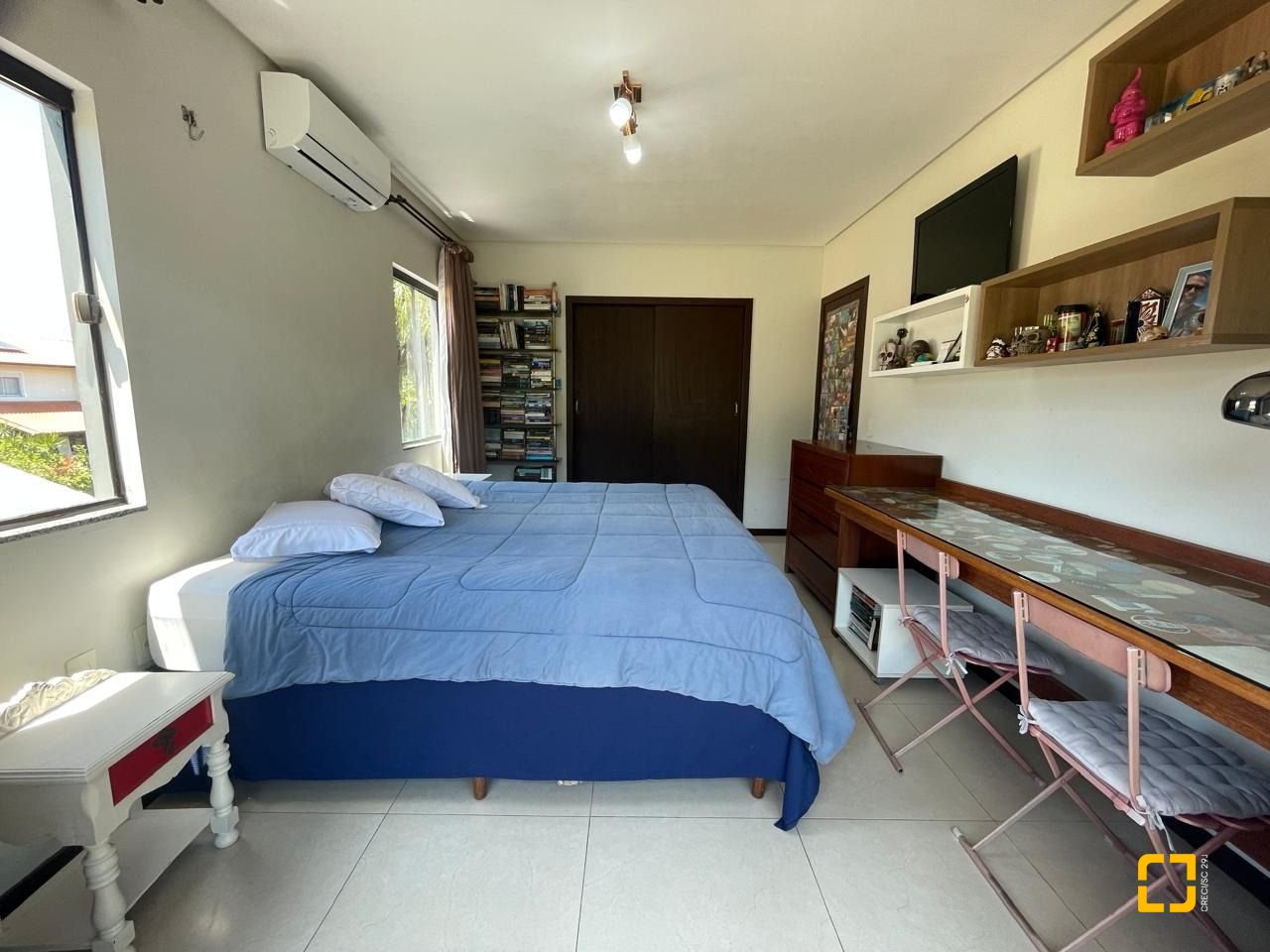 Casa de Condomínio com 225m², 5 quartos, 3 garagens, no bairro Campeche em Florianópolis