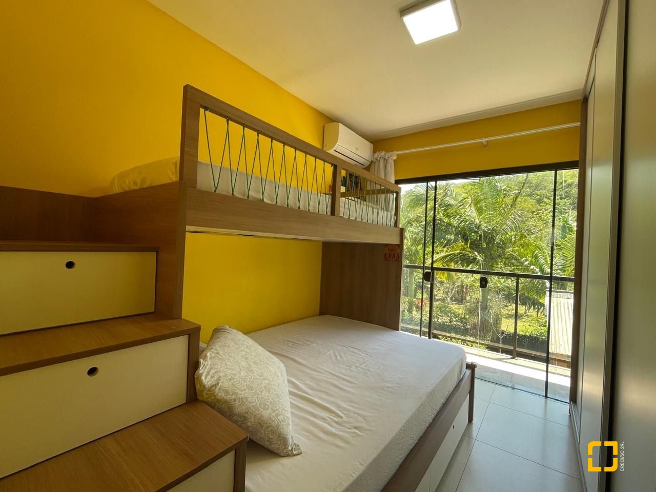 Casa de Condomínio com 225m², 5 quartos, 3 garagens, no bairro Campeche em Florianópolis