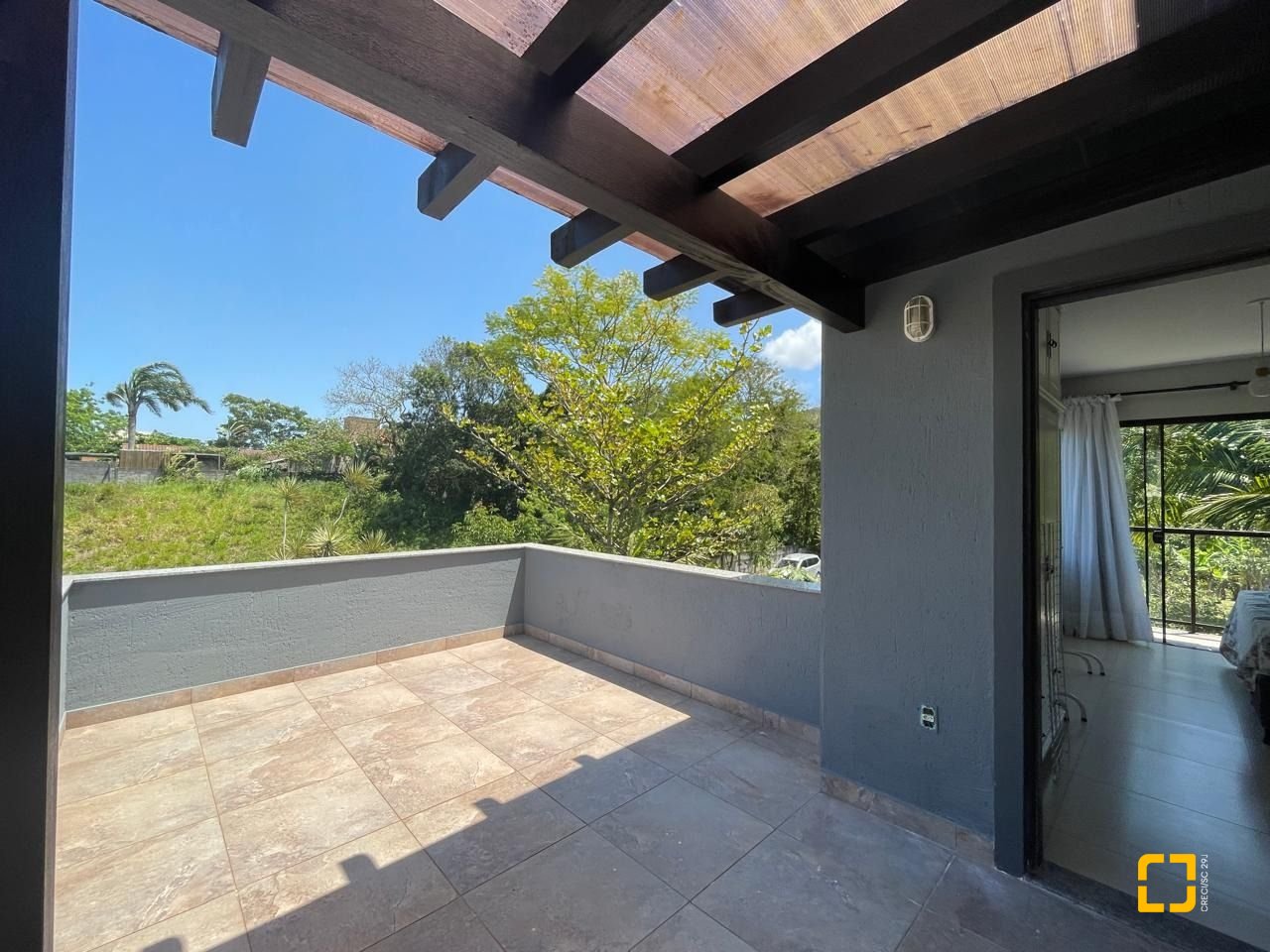 Casa de Condomínio com 225m², 5 quartos, 3 garagens, no bairro Campeche em Florianópolis